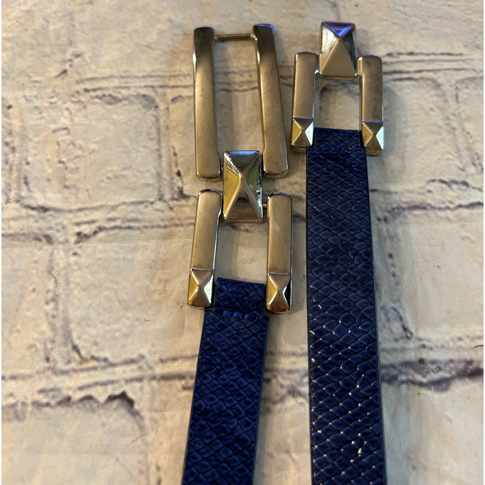 WHITE HOUSE BLACK MARKET FEEL BEAUTIFUL BLUE SKIN PRINT WOMENS LEATHER BACK BELT